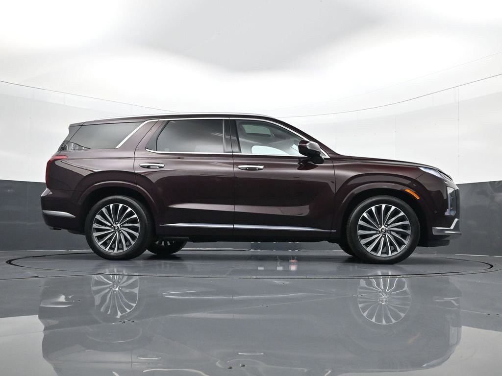 Used 2023 Hyundai Palisade Calligraphy image 25