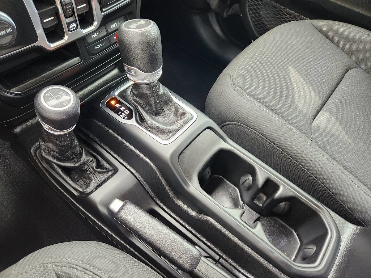 Used 2021 Jeep Wrangler Unlimited Sport AWD/4WD image 39