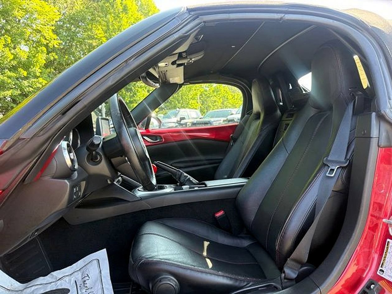 Used 2016 MAZDA MX-5 Miata Grand Touring RWD image 12
