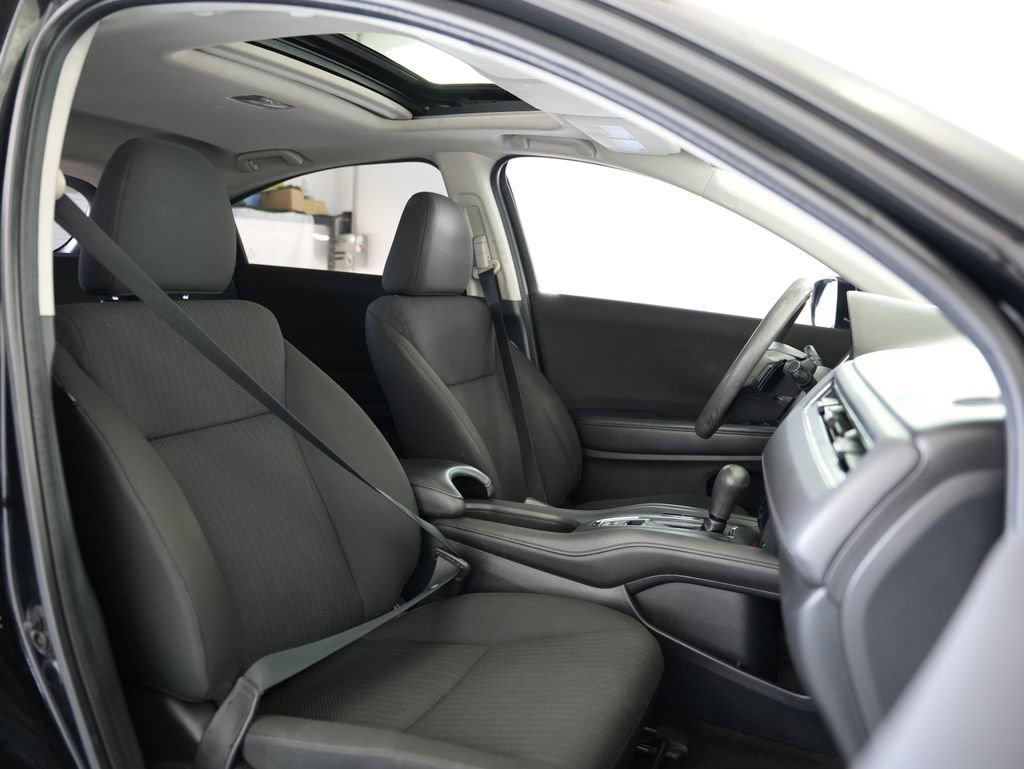 Used 2017 Honda HR-V EX image 47