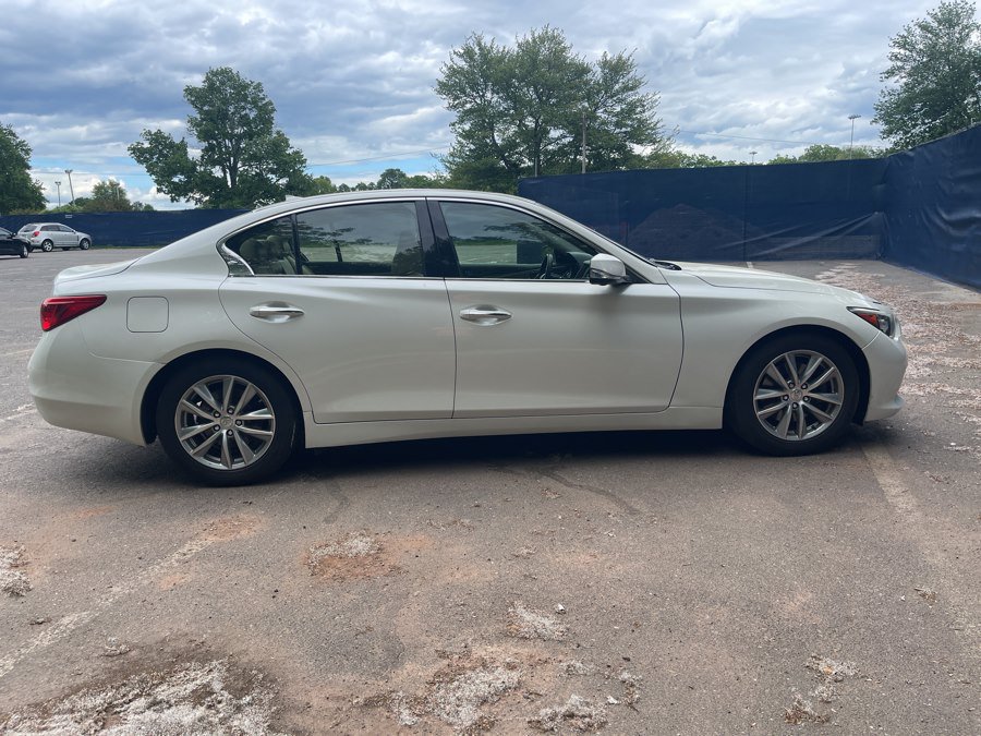 Used 2016 INFINITI Q50 3.0t Premium w/ Driver Assistance Package RWD image 34