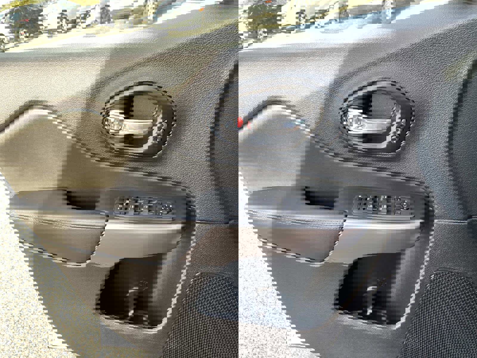 Certified 2022 Jeep Cherokee Limited image 24