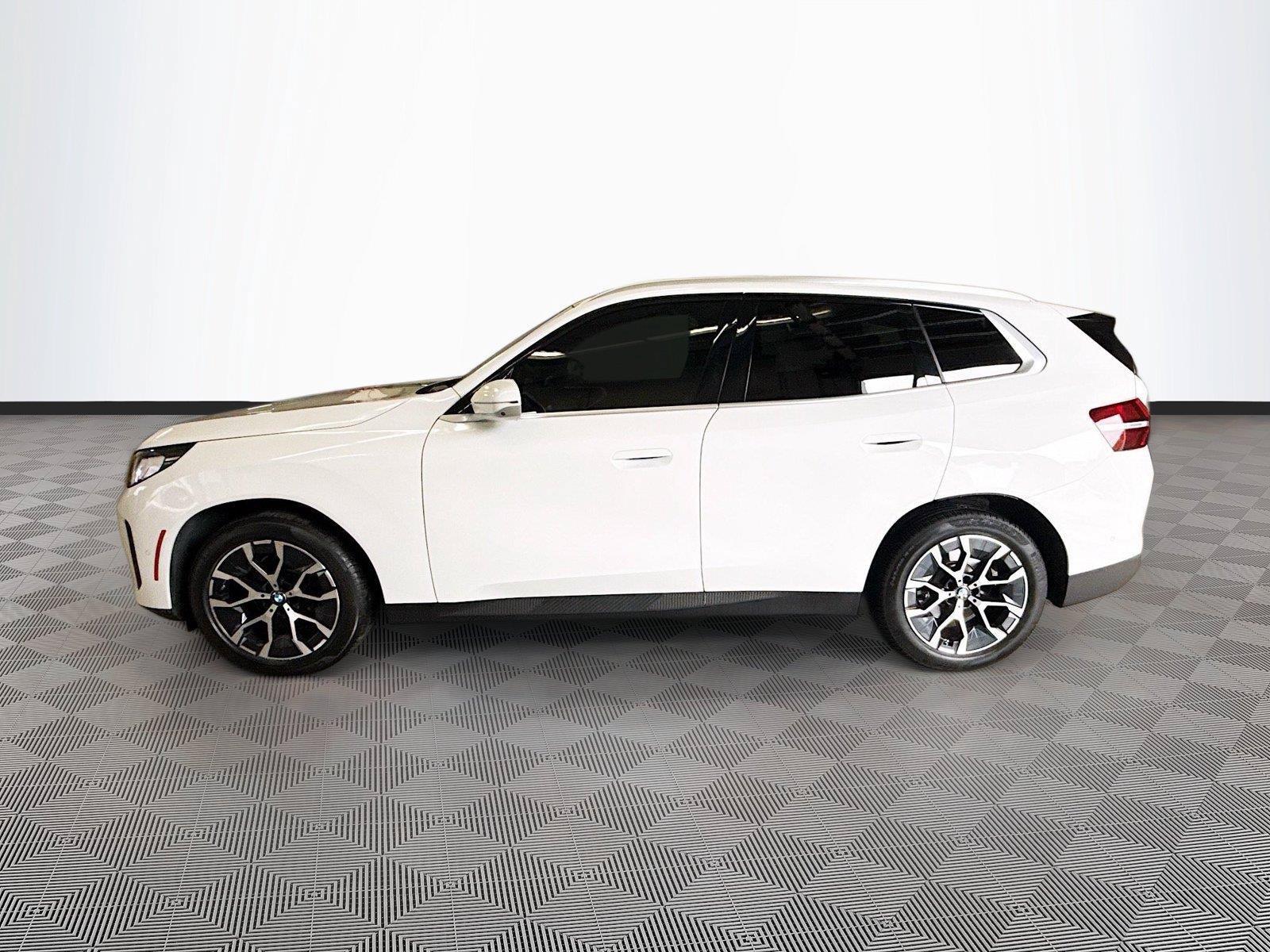 Used 2025 BMW X3 xDrive30i AWD/4WD image 4