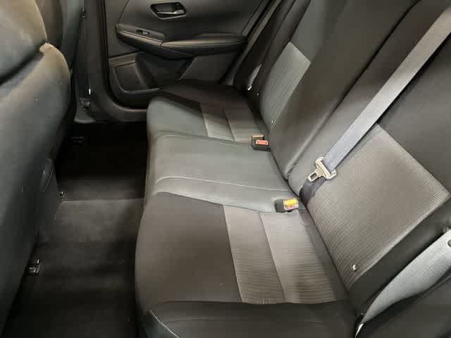 Used 2024 Nissan Sentra SV FWD image 11