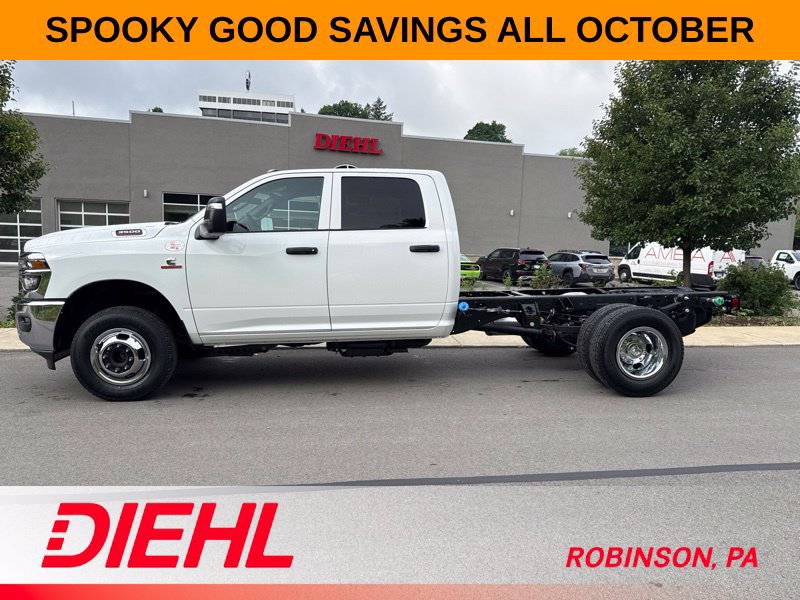 New 2026 RAM 3500 Tradesman w/ Chrome Appearance Group A AWD/4WD image 4