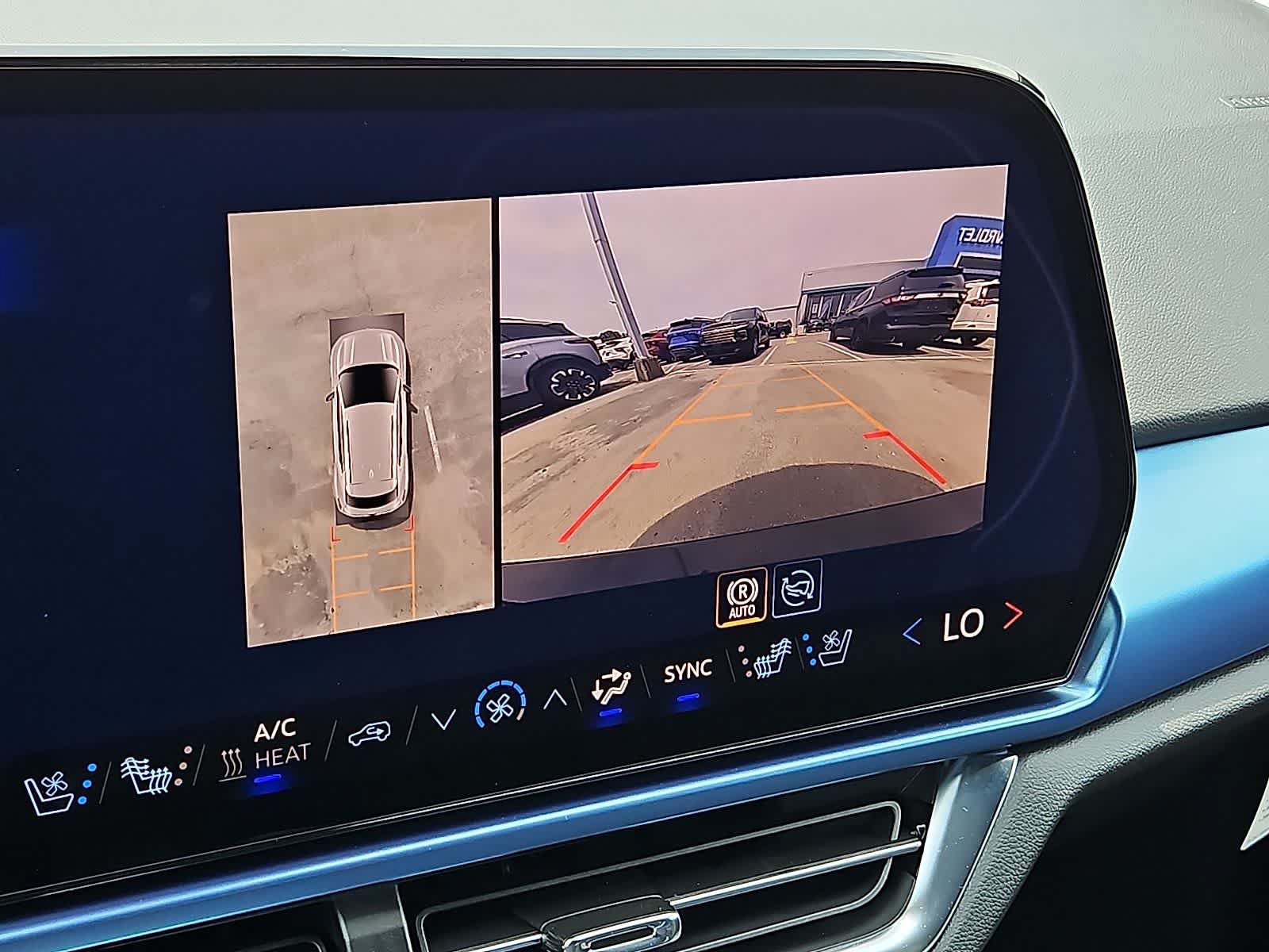 New 2026 Chevrolet Equinox EV LT w/ Convenience Package II FWD image 16