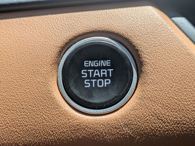 Used 2024 Kia Seltos EX FWD image 31