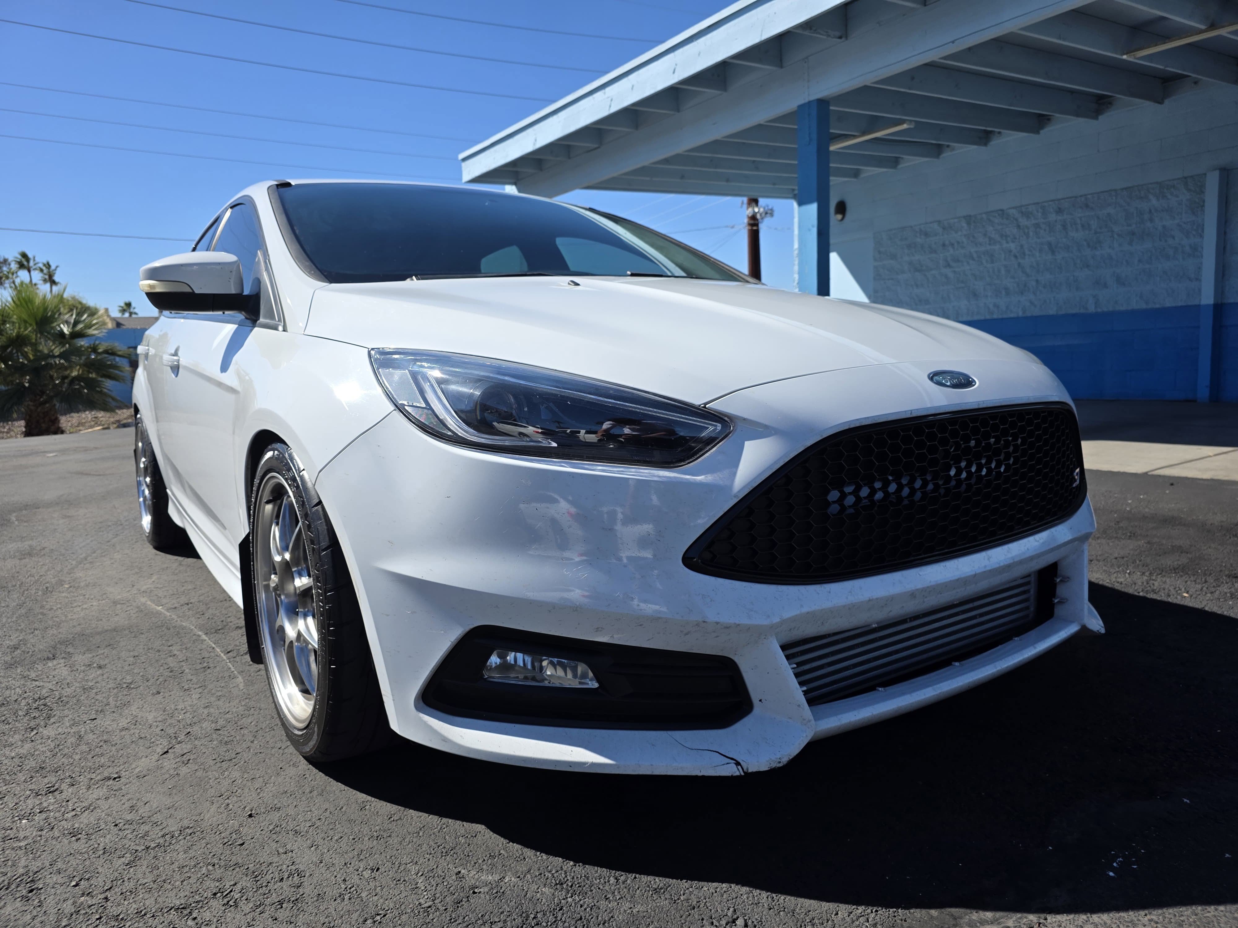 Used 2016 Ford Focus ST FWD image 1