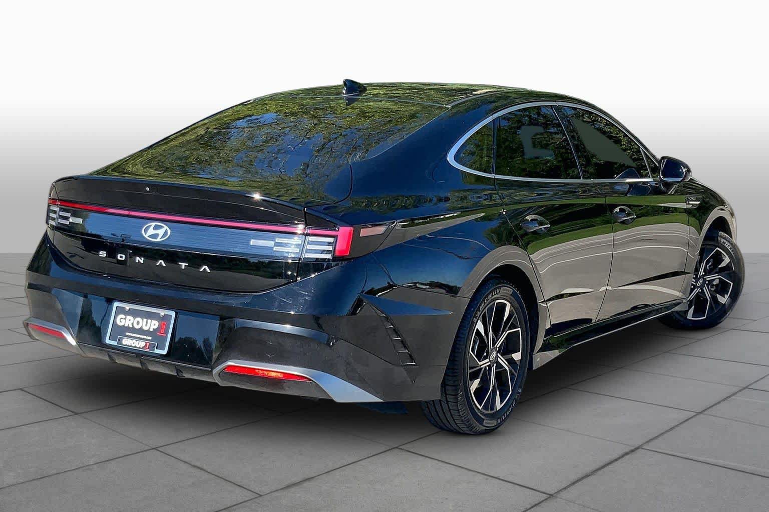 Used 2024 Hyundai Sonata SEL FWD image 12