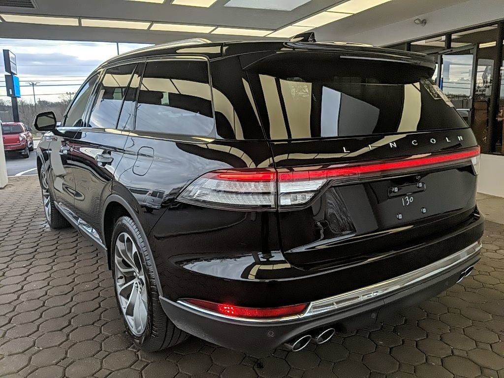 Used 2025 Lincoln Aviator AWD image 7