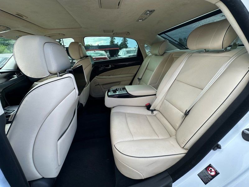 Used 2016 Hyundai Equus Ultimate RWD image 11