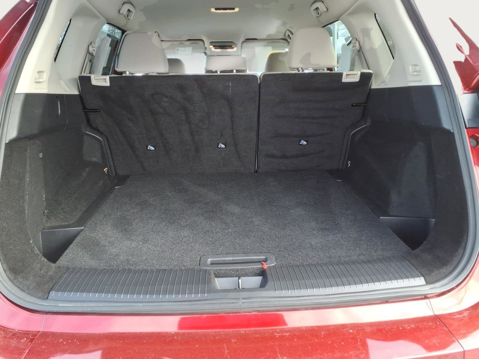 Certified 2025 Nissan Rogue SV image 15