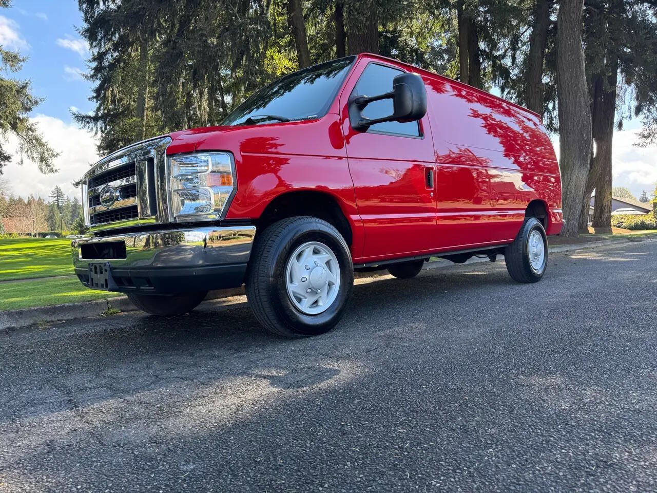 Used 2008 Ford E-350 and Econoline 350 Super Duty image 2