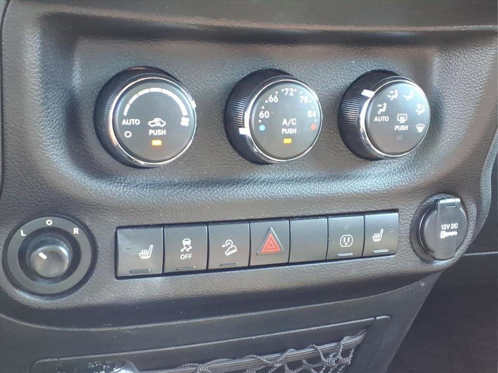 Used 2017 Jeep Wrangler 75th Anniversary image 22