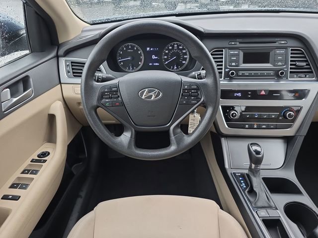 Used 2016 Hyundai Sonata SE image 17