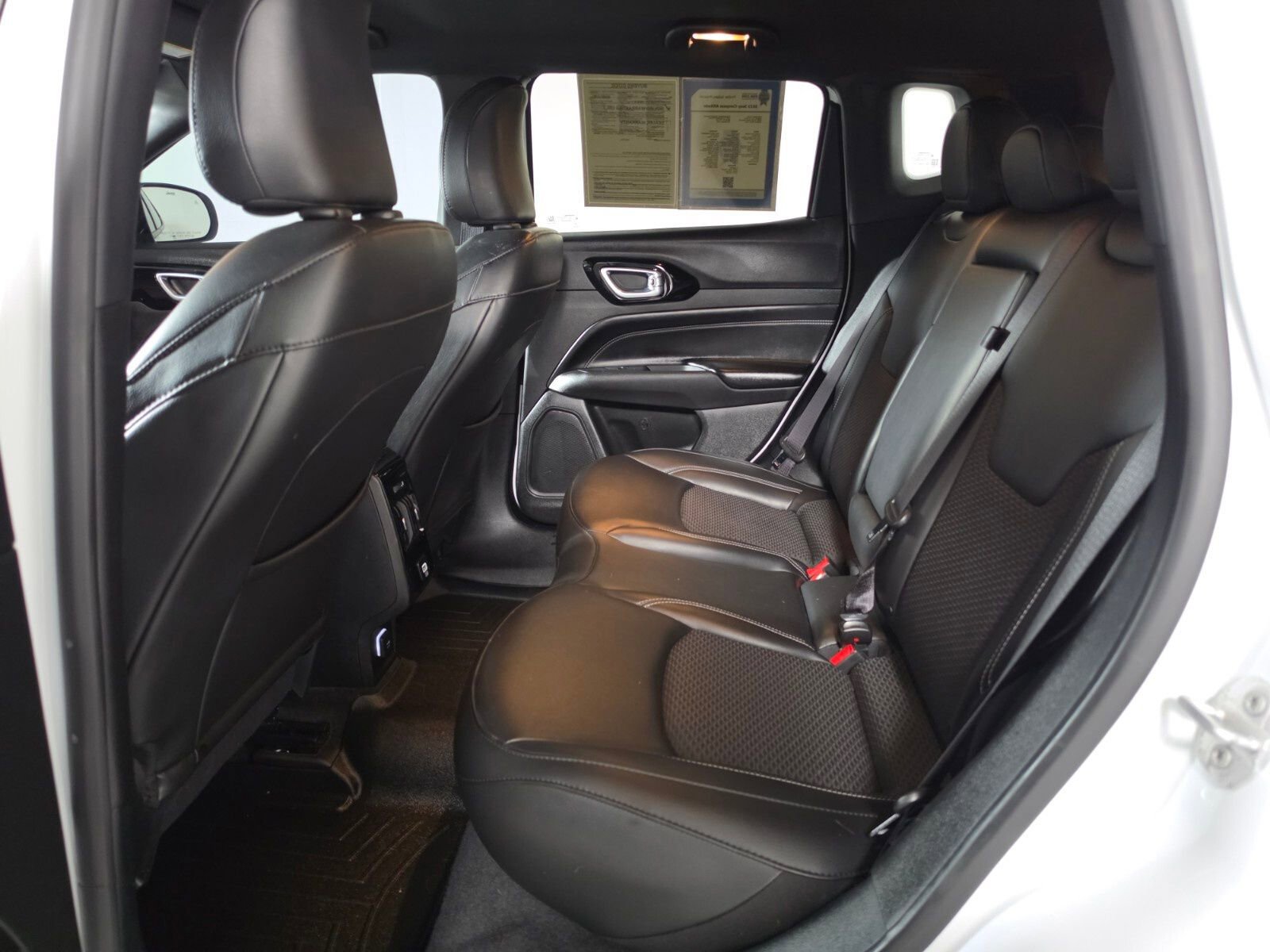 Used 2023 Jeep Compass Altitude image 16