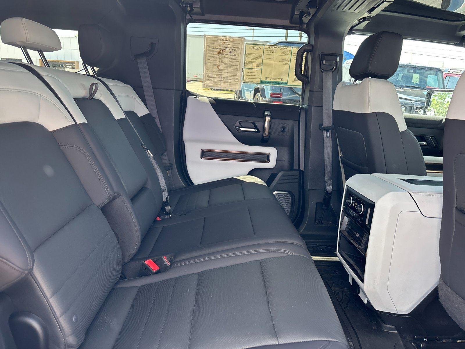 Used 2025 GMC Hummer EV 2X AWD/4WD image 38