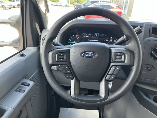 New 2027 Ford E-350 and Econoline 350 Super Duty w/ Interior Upgrade Package RWD image 13