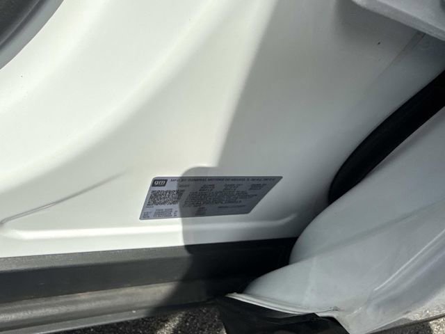 Used 2023 GMC Terrain SLT image 23