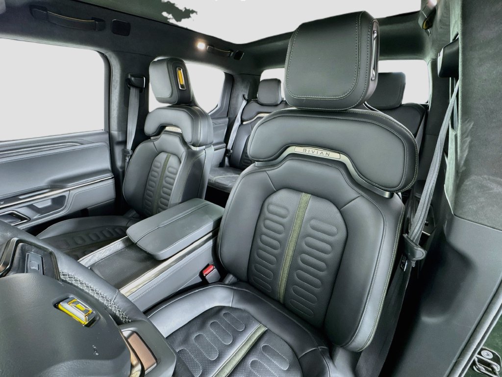Used 2022 Rivian R1T Adventure AWD/4WD image 20