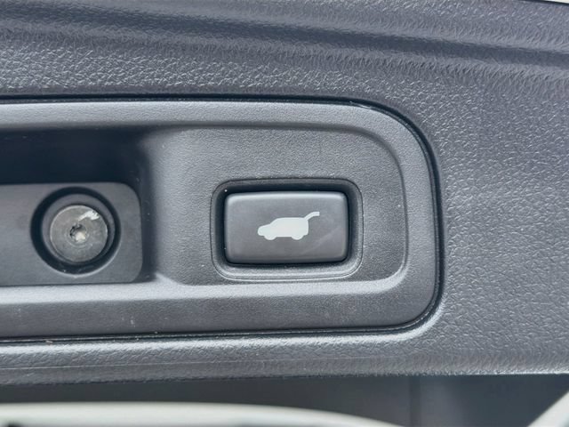 Used 2021 Honda Pilot Touring image 13