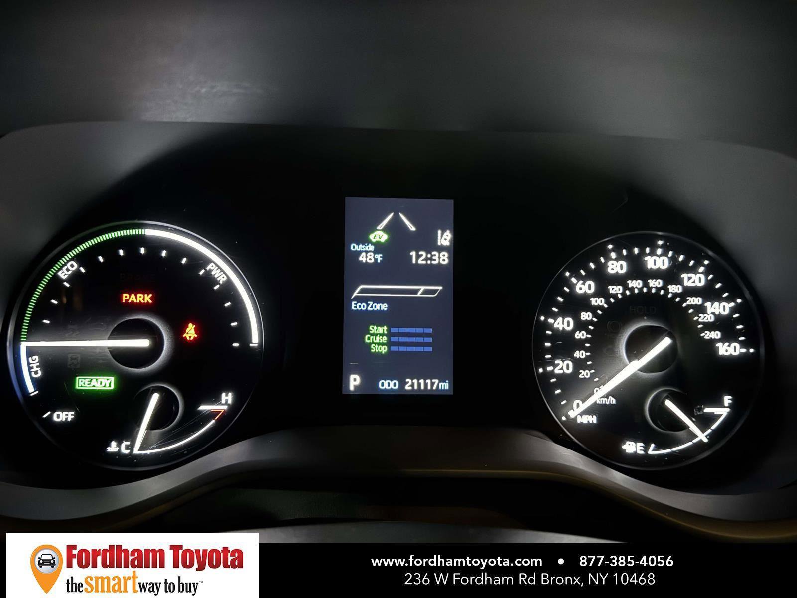 Used 2024 Toyota Sienna XSE w/ XSE Plus Package image 26
