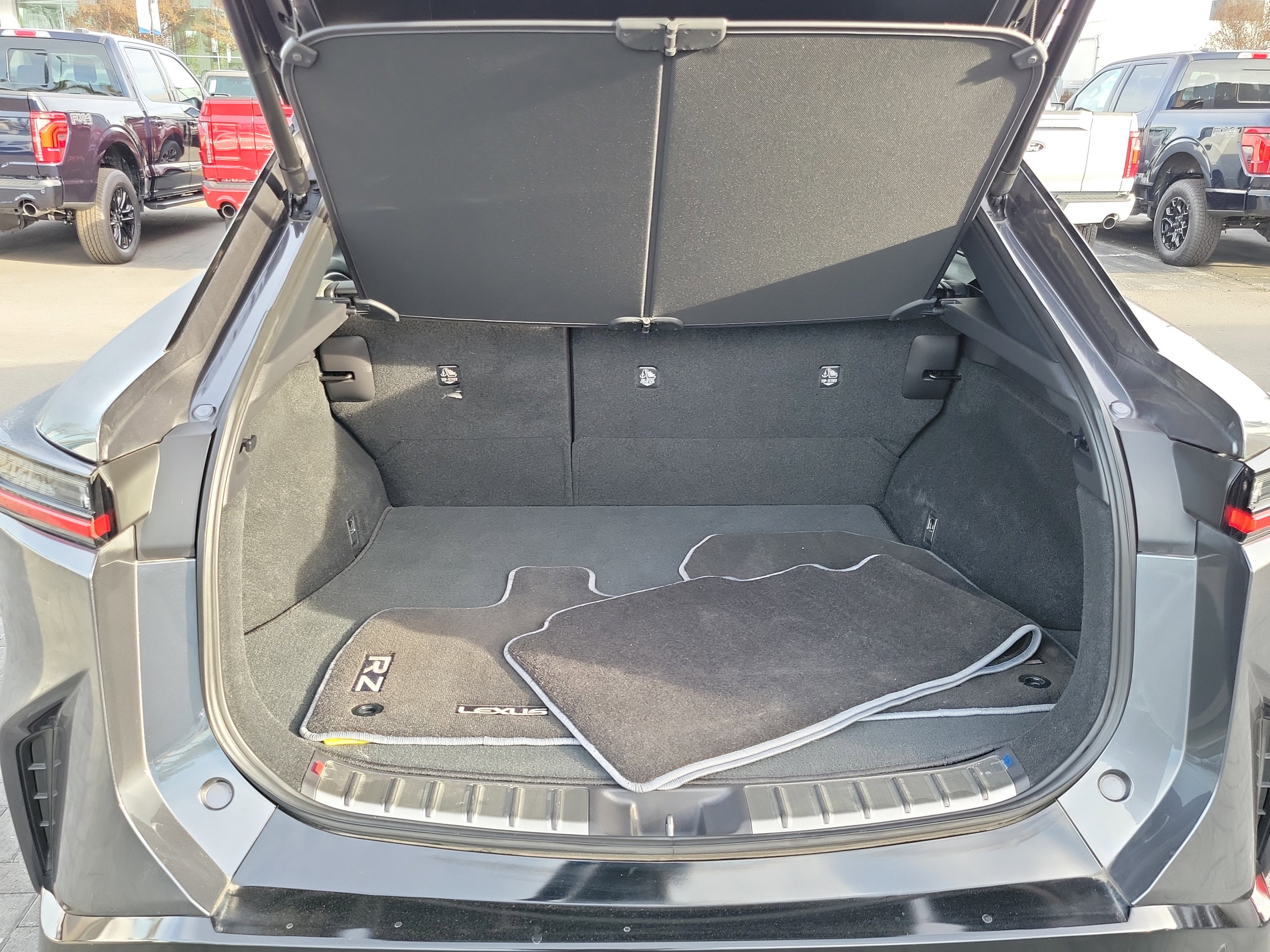 Used 2023 Lexus RZ 450e Premium w/ Technology Package image 18