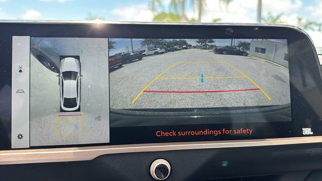 Used 2023 Toyota Crown Platinum image 13