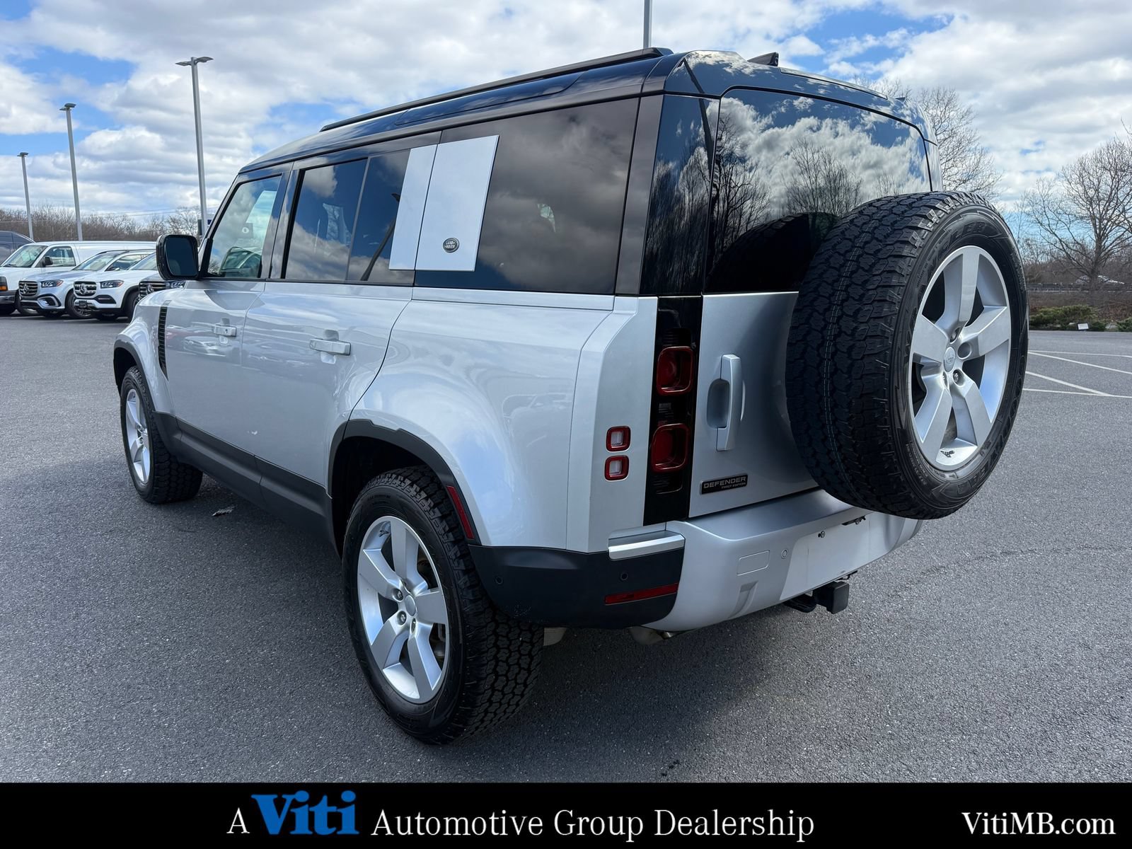 Used 2020 Land Rover Defender 110 First Edition AWD/4WD image 6