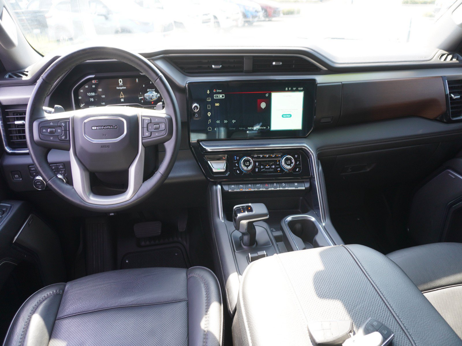 Used 2024 GMC Sierra 1500 Denali w/ Denali Reserve Package AWD/4WD image 2