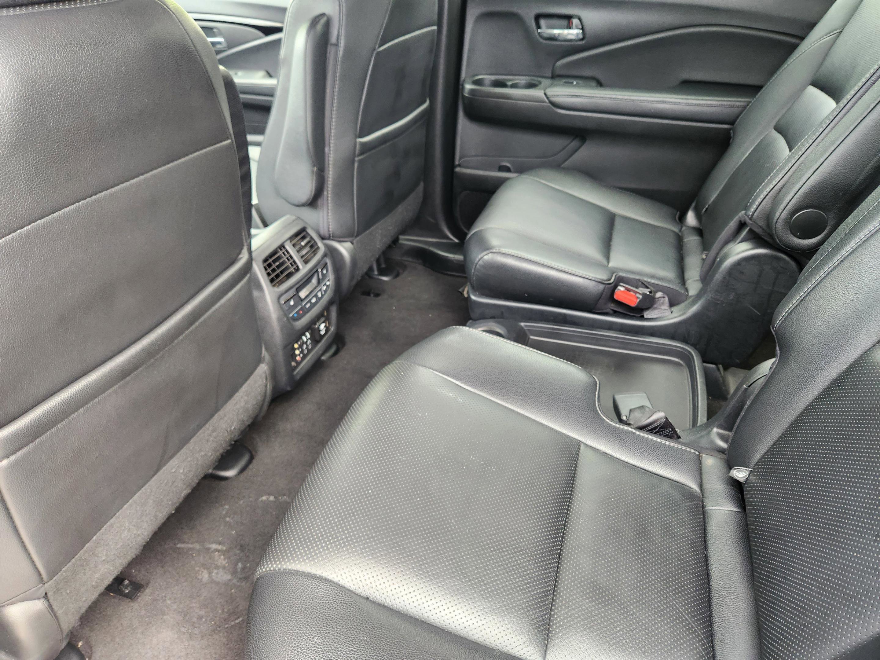 Used 2017 Honda Pilot Elite image 31