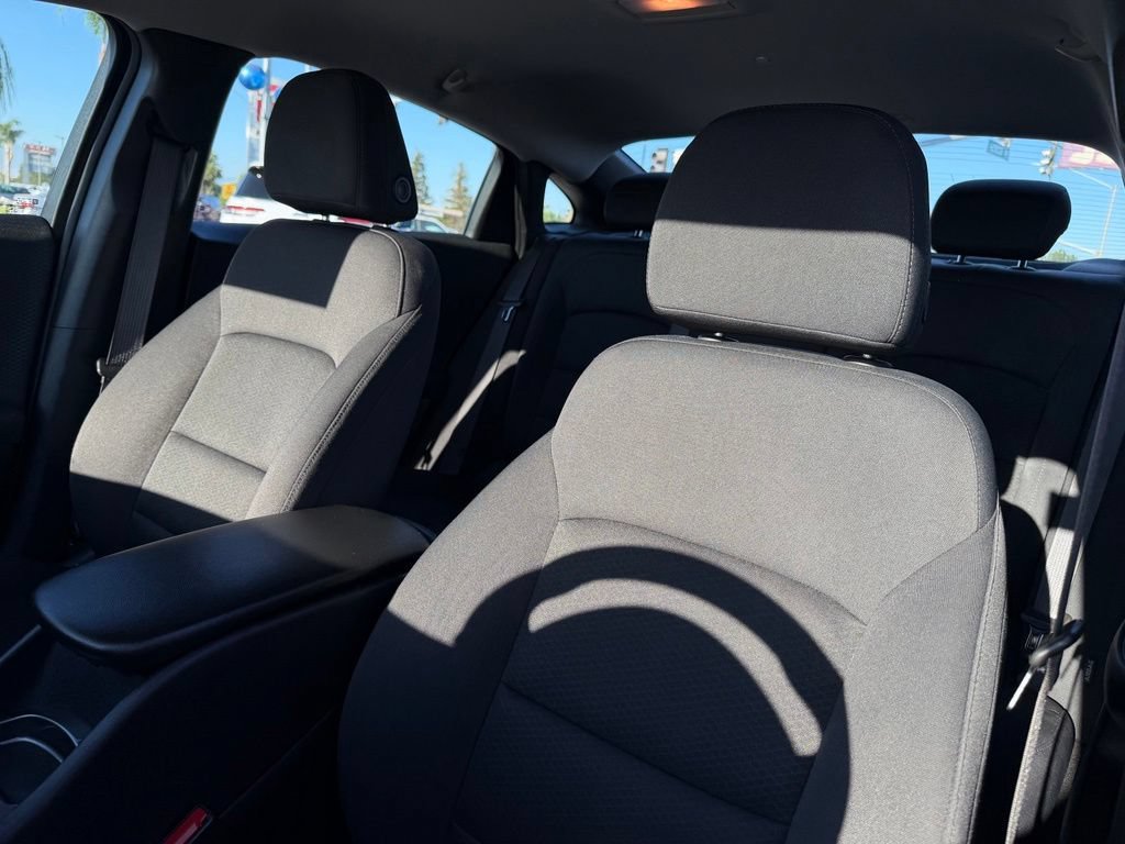 Used 2025 Chevrolet Malibu RS FWD image 15