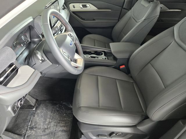 New 2025 Ford Explorer Active w/ Active Comfort Package image 10