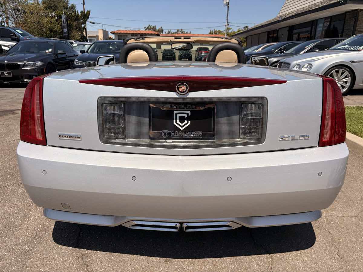 Used 2009 Cadillac XLR RWD image 6