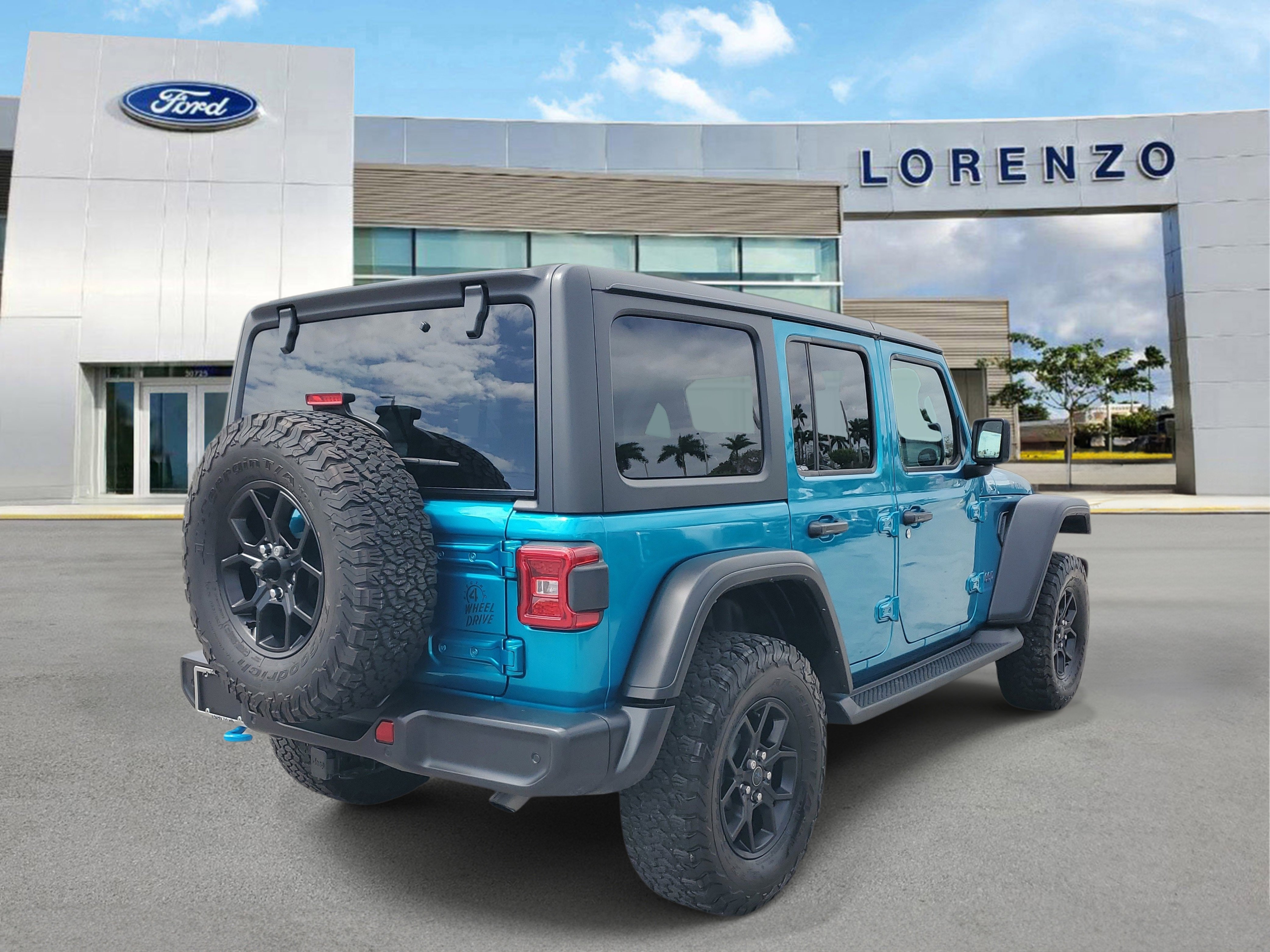 Used 2024 Jeep Wrangler Unlimited AWD/4WD image 5
