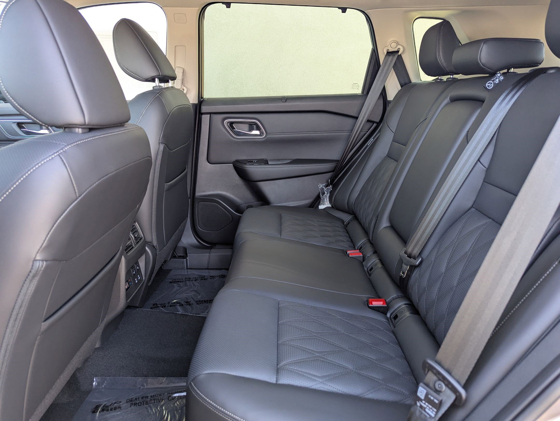 New 2025 Nissan Rogue Platinum w/ Platinum Premium Package image 13