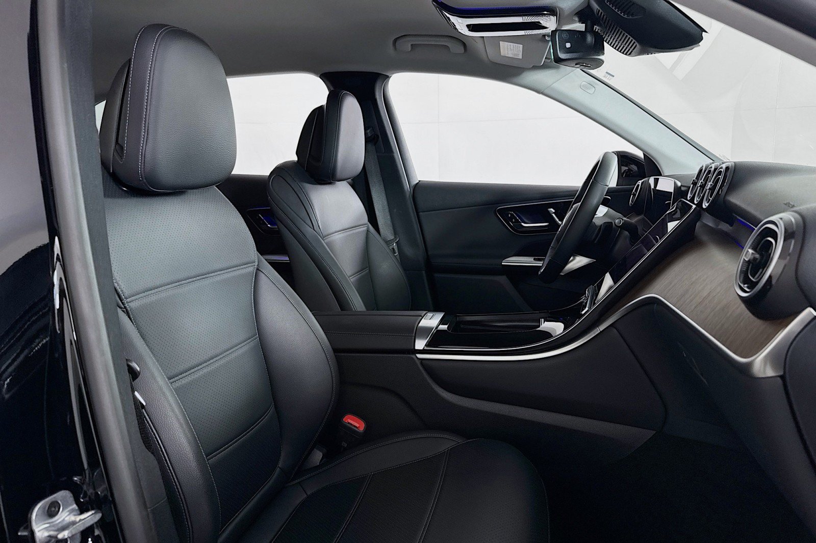 Certified 2025 Mercedes-Benz GLC 350e 4MATIC image 7