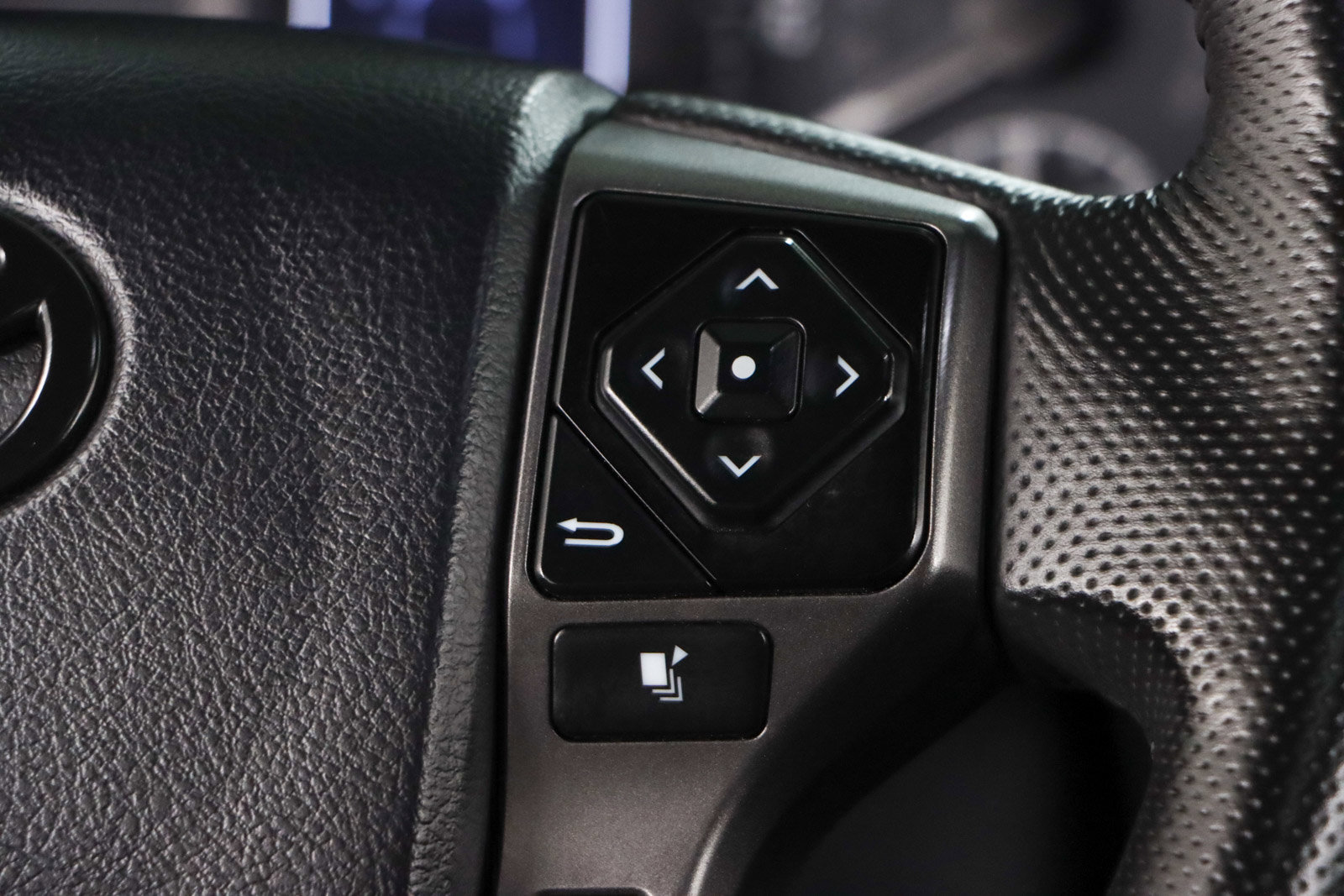 Used 2023 Toyota Tacoma TRD Off-Road image 15