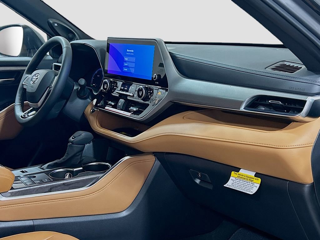 New 2026 Toyota Highlander Platinum AWD/4WD image 30