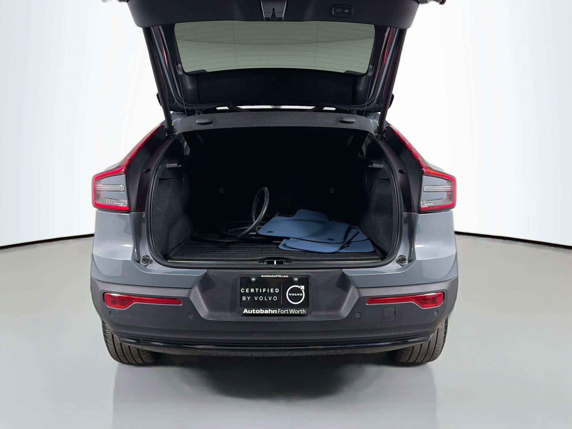 Certified 2023 Volvo C40 P8 Recharge Ultimate image 27