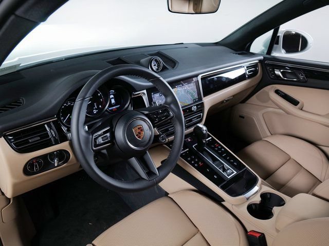 Certified 2026 Porsche Macan AWD/4WD image 20