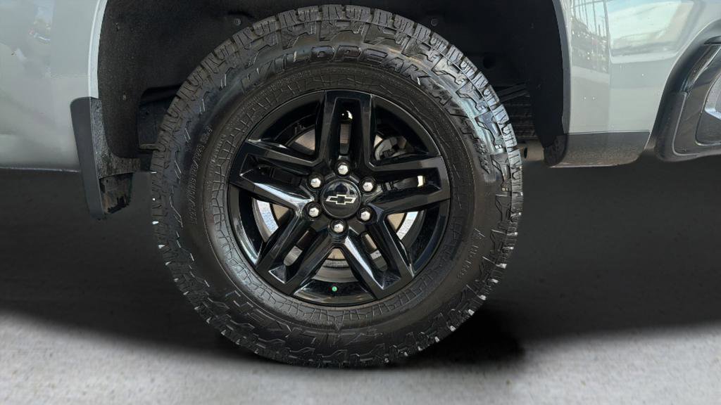 Used 2024 Chevrolet Silverado 1500 LT Trail Boss w/ Convenience Package II AWD/4WD image 27