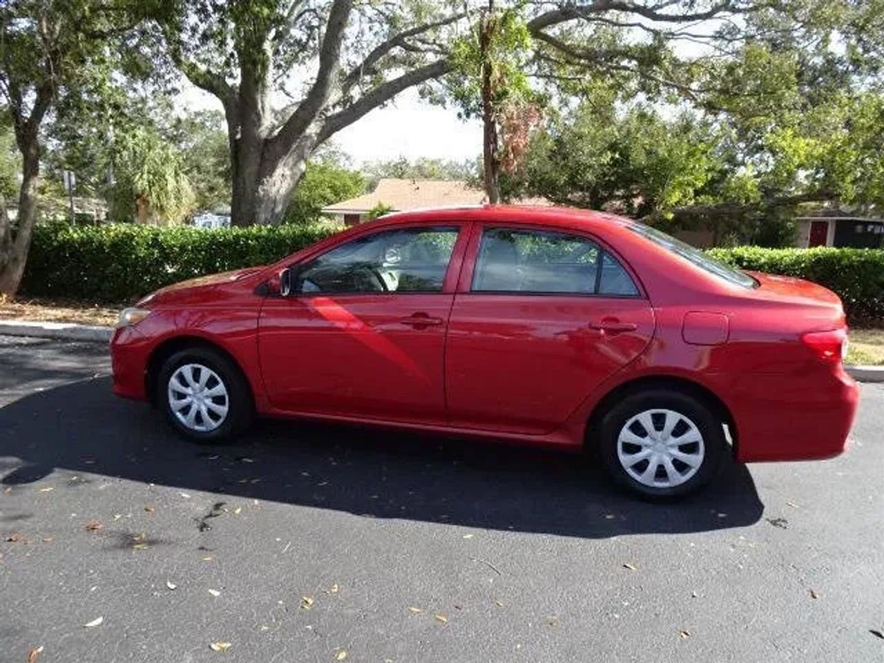 Used 2013 Toyota Corolla L image 17
