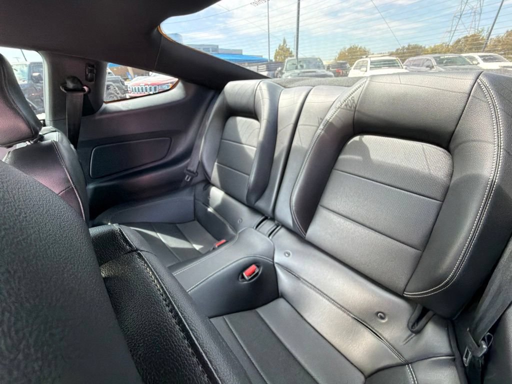 Used 2022 Ford Mustang GT Premium w/ Black Accent Package RWD image 10