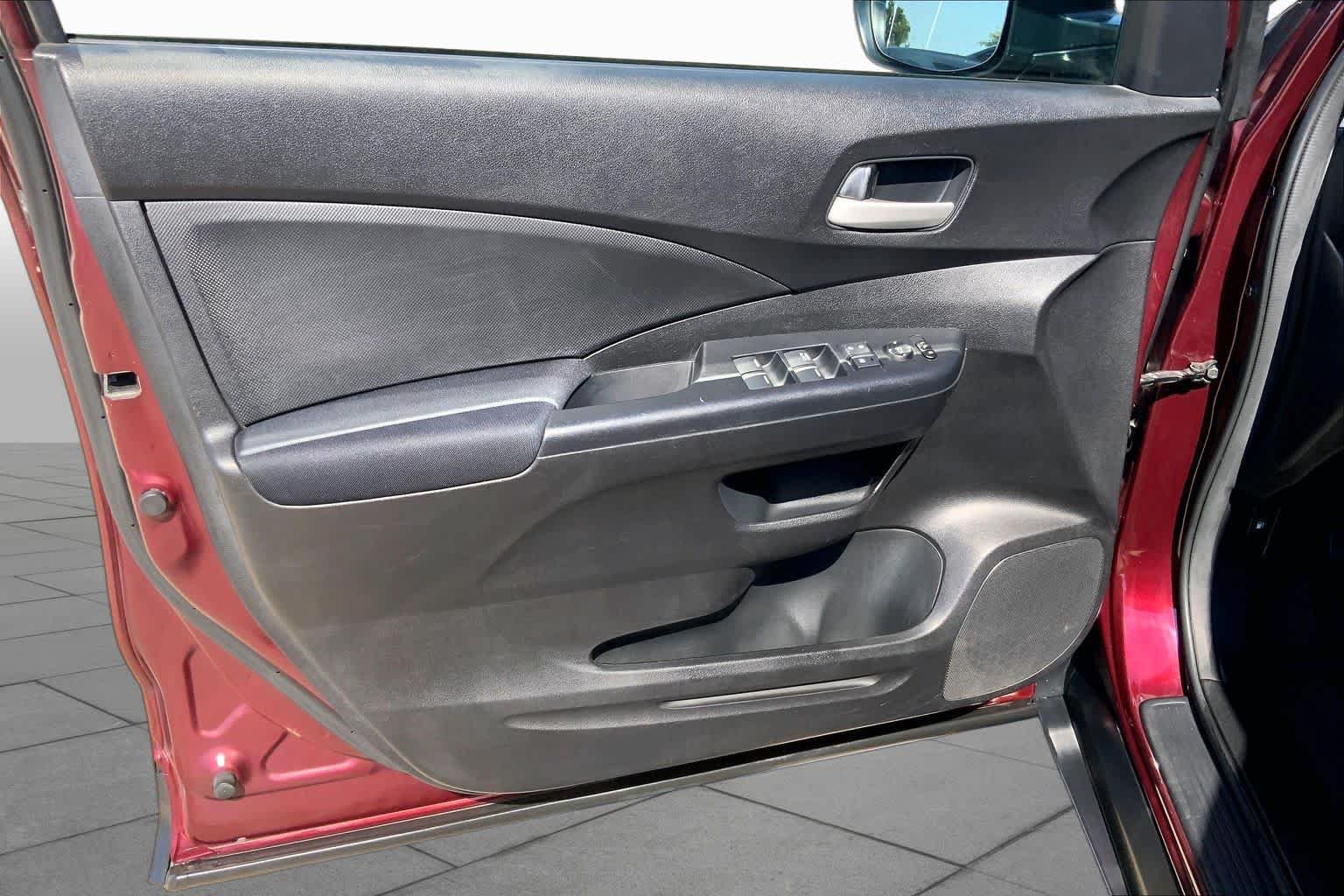 Used 2015 Honda CR-V LX image 22