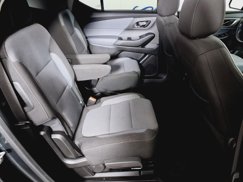 Used 2020 Chevrolet Traverse LT image 19