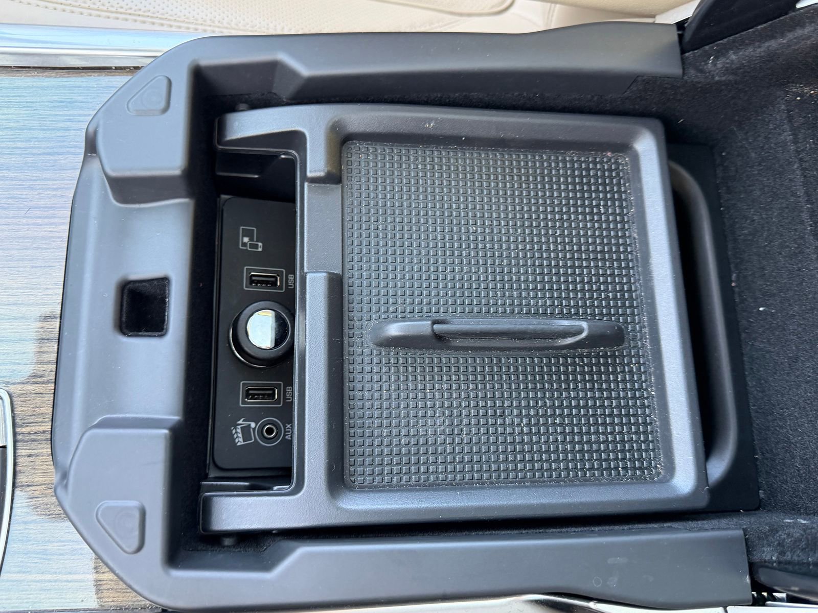 Used 2016 Land Rover Range Rover Sport HSE image 33