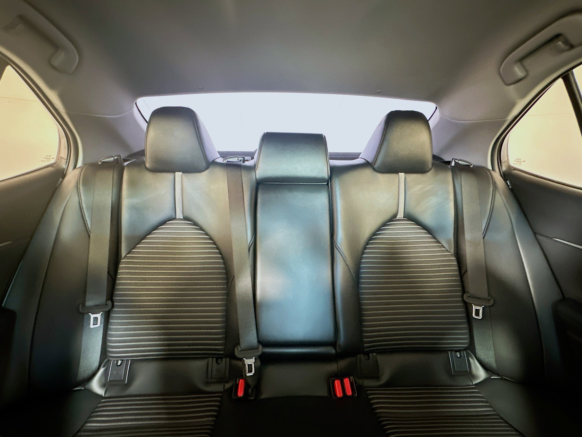 Used 2022 Toyota Camry SE image 29