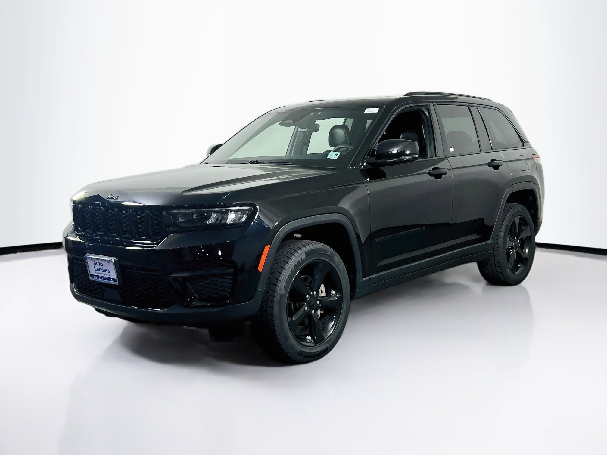 Used 2023 Jeep Grand Cherokee Altitude