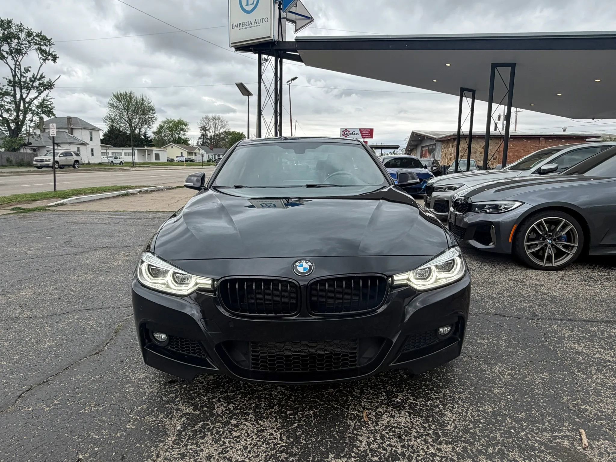 Used 2017 BMW 340i xDrive Sedan AWD/4WD image 2